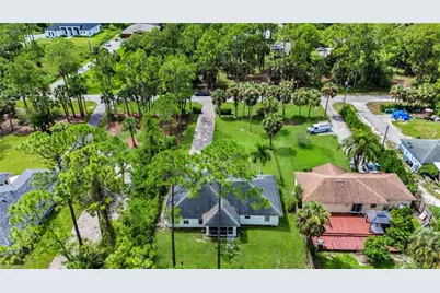 2071 20th Ave NE, Naples, FL 34120 - Photo 9