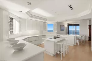 8473 Bay Colony Dr, Naples, FL 34108 - Photo 7