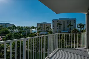 1300 Gulf Shore Blvd N, Naples, FL 34102 - Photo 17