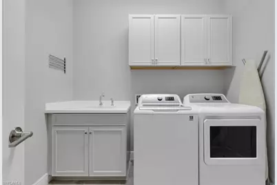 2231 Marquesa Cir, Naples, FL 34112 - Photo 27