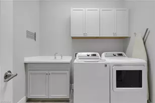 2231 Marquesa Cir, Naples, FL 34112 - Photo 27