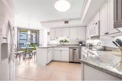 4551 Gulf Shore Blvd N #605, Naples, FL 34103 - Photo 9