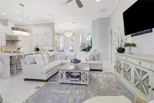 8768 Mustang Island Cir, Naples, FL 34113 - Photo 7