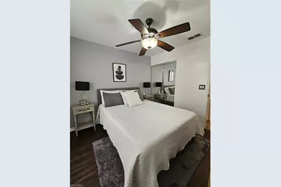 500 Windsor Sq #5-201, Naples, FL 34104 - Photo 3