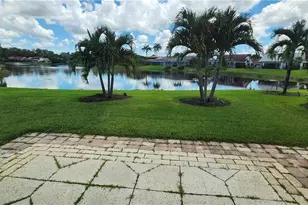 421 Kings Way, Naples, FL 34104 - Photo 9