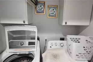 421 Kings Way, Naples, FL 34104 - Photo 17