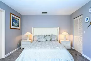 559 Beachwalk Cir, Naples, FL 34108 - Photo 15