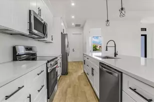 1417 NE 17th Ave, Cape Coral, FL 33909 - Photo 31