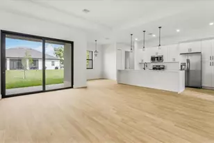 1417 NE 17th Ave, Cape Coral, FL 33909 - Photo 9