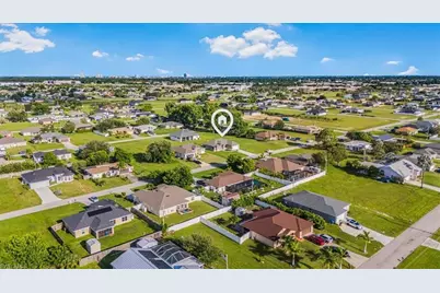 1417 NE 17th Ave, Cape Coral, FL 33909 - Photo 5