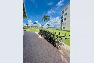 9 High Point Cir N #305, Naples, FL 34103 - Photo 19