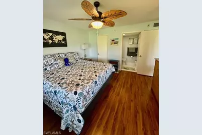 9 High Point Cir N #305, Naples, FL 34103 - Photo 5