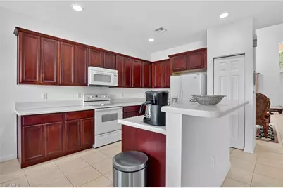 2068 Par Dr, Naples, FL 34120 - Photo 11