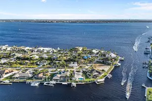 112 Bayshore Dr, Cape Coral, FL 33904 - Photo 9