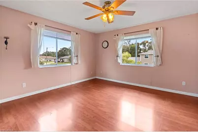 8137 Gull Ln, Fort Myers, FL 33967 - Photo 9