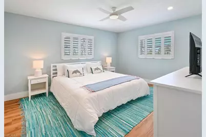 250 7th Ave S #301, Naples, FL 34102 - Photo 9