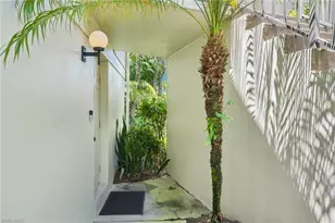 15 Bobolink Ct, Naples, FL 34105 - Photo 3