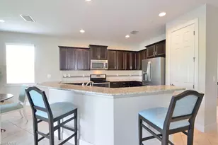 10271 Glastonbury Cir, Fort Myers, FL 33913 - Photo 11