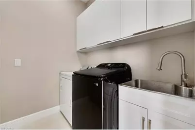 630 Loleta Ct, Lehigh Acres, FL 33972 - Photo 5