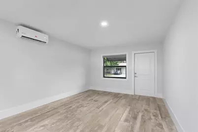 3240 Collee Ct, Naples, FL 34112 - Photo 7