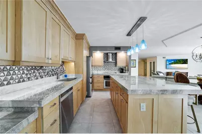 4041 Gulf Shore Blvd N #802, Naples, FL 34103 - Photo 7