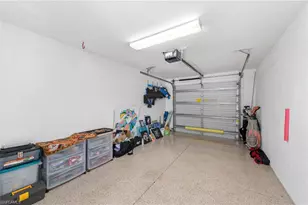 800 Carrick Bend Cir, Naples, FL 34110 - Photo 31