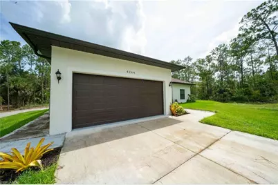 4264 8th Ave NE, Naples, FL 34120 - Photo 17