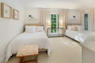 1060 Galleon Dr, Naples, FL 34102 - Photo 13