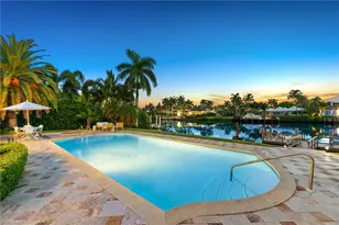 1060 Galleon Dr, Naples, FL 34102 - Photo 27