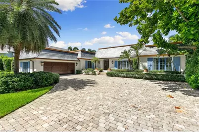 1060 Galleon Dr, Naples, FL 34102 - Photo 11