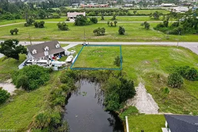 921 SW 4th Ter, Cape Coral, FL 33991 - Photo 3
