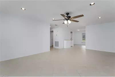 180 Cypress Way E #B212, Naples, FL 34110 - Photo 5