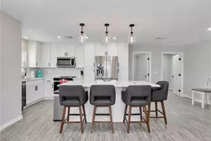 195 Hibiscus Dr, Fort Myers Beach, FL 33931 - Photo 3