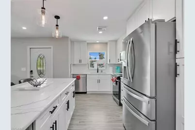 195 Hibiscus Dr, Fort Myers Beach, FL 33931 - Photo 5