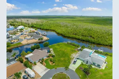 11485 Rebecca Cir, Fort Myers Beach, FL 33931 - Photo 7