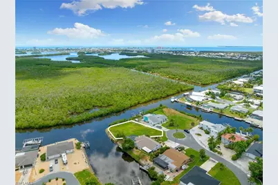 11485 Rebecca Cir, Fort Myers Beach, FL 33931 - Photo 5