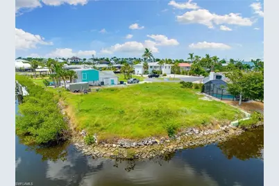 11485 Rebecca Cir, Fort Myers Beach, FL 33931 - Photo 9