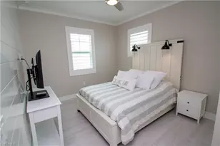 251 Indies Dr E, Naples, FL 34114 - Photo 15