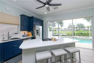 372 Mallory Ct, Naples, FL 34110 - Photo 13