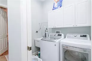 372 Mallory Ct, Naples, FL 34110 - Photo 33