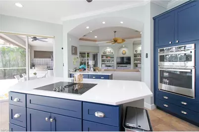 372 Mallory Ct, Naples, FL 34110 - Photo 9