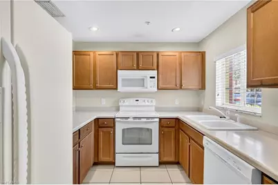 12010 Rock Brook Run #1706, Fort Myers, FL 33913 - Photo 7