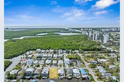 1286 Belaire Ct, Naples, FL 34110 - Photo 9