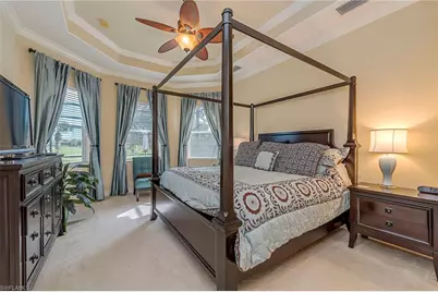 7812 Valencia Ct, Naples, FL 34113 - Photo 5