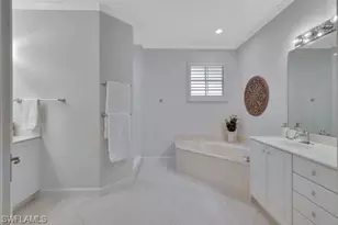 2185 Hawksridge Dr, Naples, FL 34105 - Photo 19