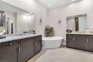 7813 Hawthorne Dr, Naples, FL 34113 - Photo 21