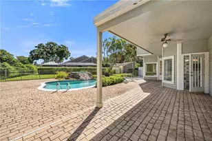 415 Edgemere Way N, Naples, FL 34105 - Photo 5