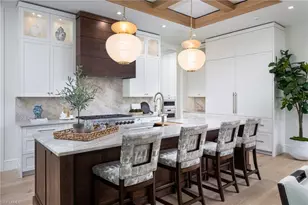 625 21st Ave S, Naples, FL 34102 - Photo 9