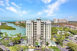 430 Cove Tower Dr, Naples, FL 34110 - Photo 3