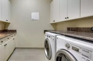 3200 Atlantic Cir, Naples, FL 34119 - Photo 21